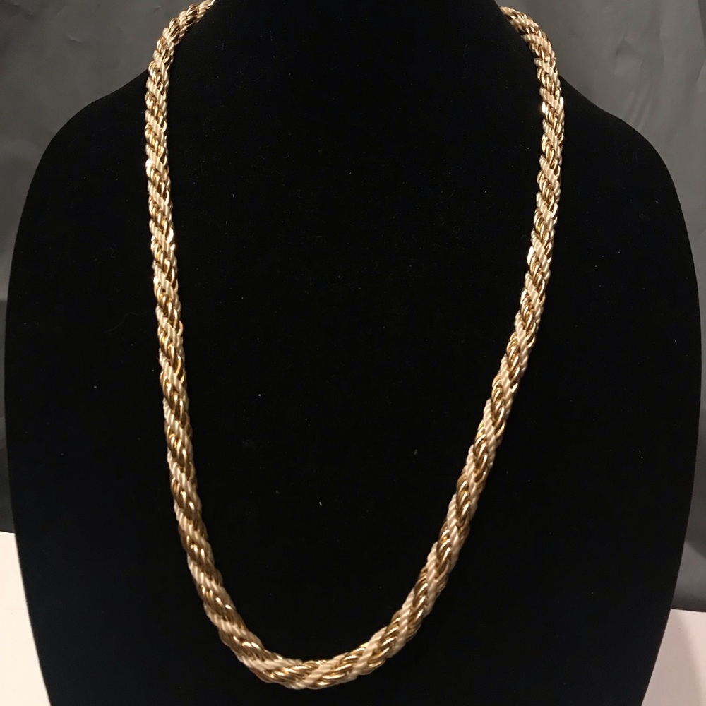 Gold chain necklace
